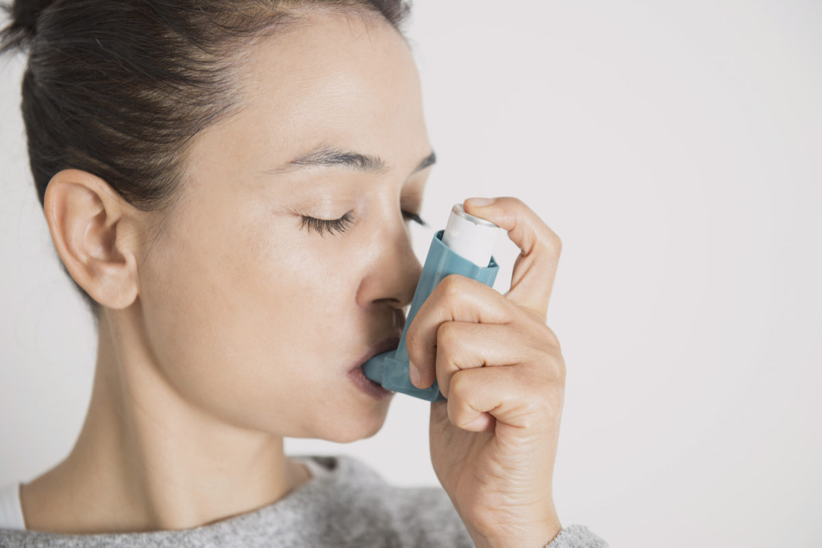 ¿Cómo controlar mi asma?