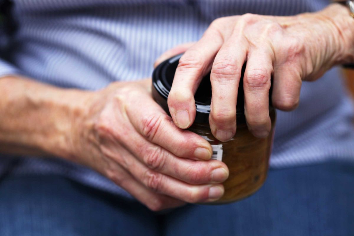 ¿Cómo tratar la artritis reumatoide de forma natural?